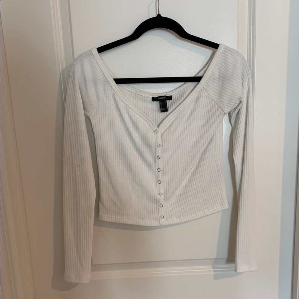 Forever 21 White Ribbed V-Neck Long Sleeve Snap Top